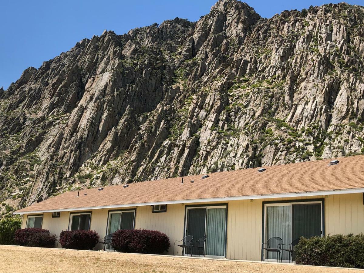 Meadowcliff Lodge Coleville Exterior photo
