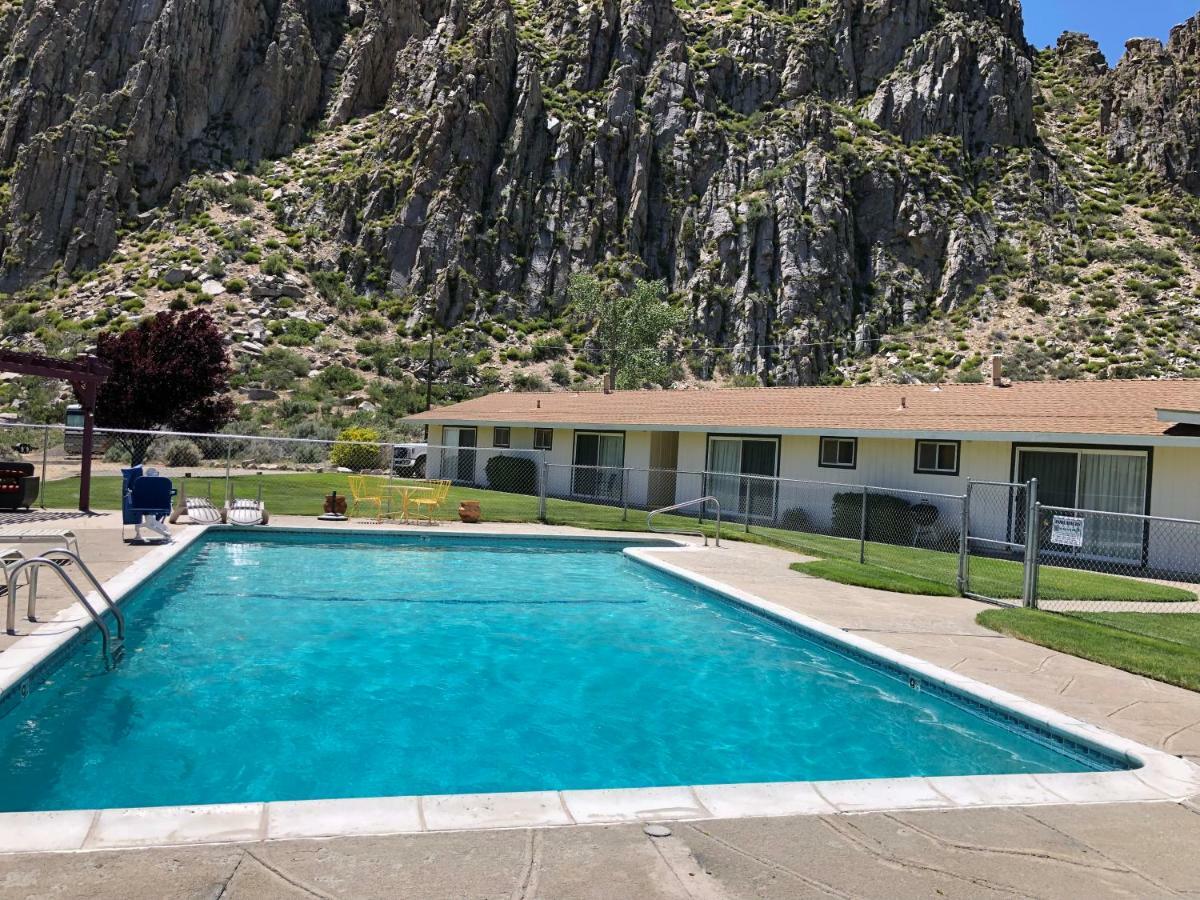 Meadowcliff Lodge Coleville Exterior photo